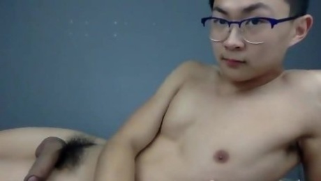 Chinese male cums on cam