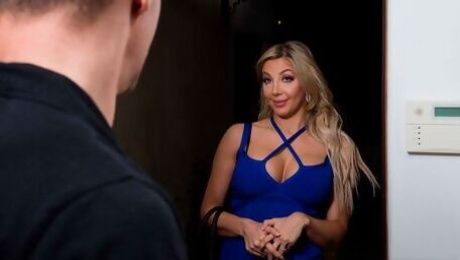 Sophia Deluxes stripping sex by
