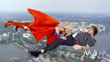Gorgeous Blonde Kelly Trump Flying Blowjob